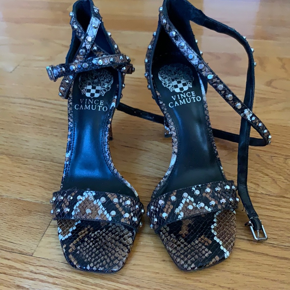 Vince Camuto Sandals